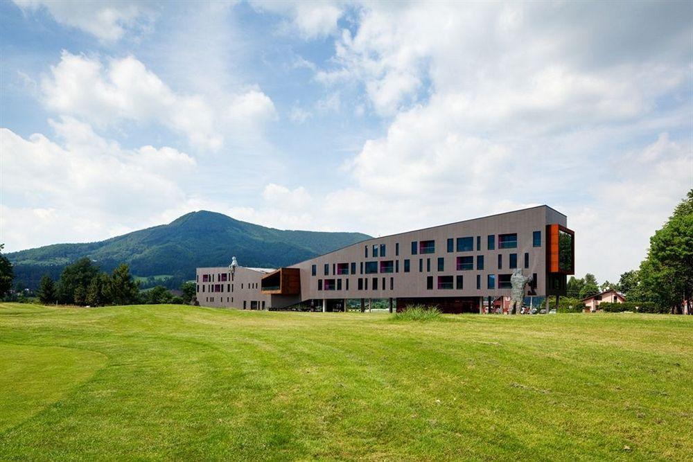 Miura Hotel Челадна Екстер'єр фото
